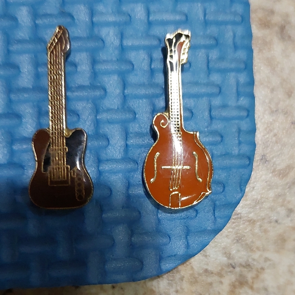 Blue Pontiac Racing Pin Collection - Picture 7 of 10